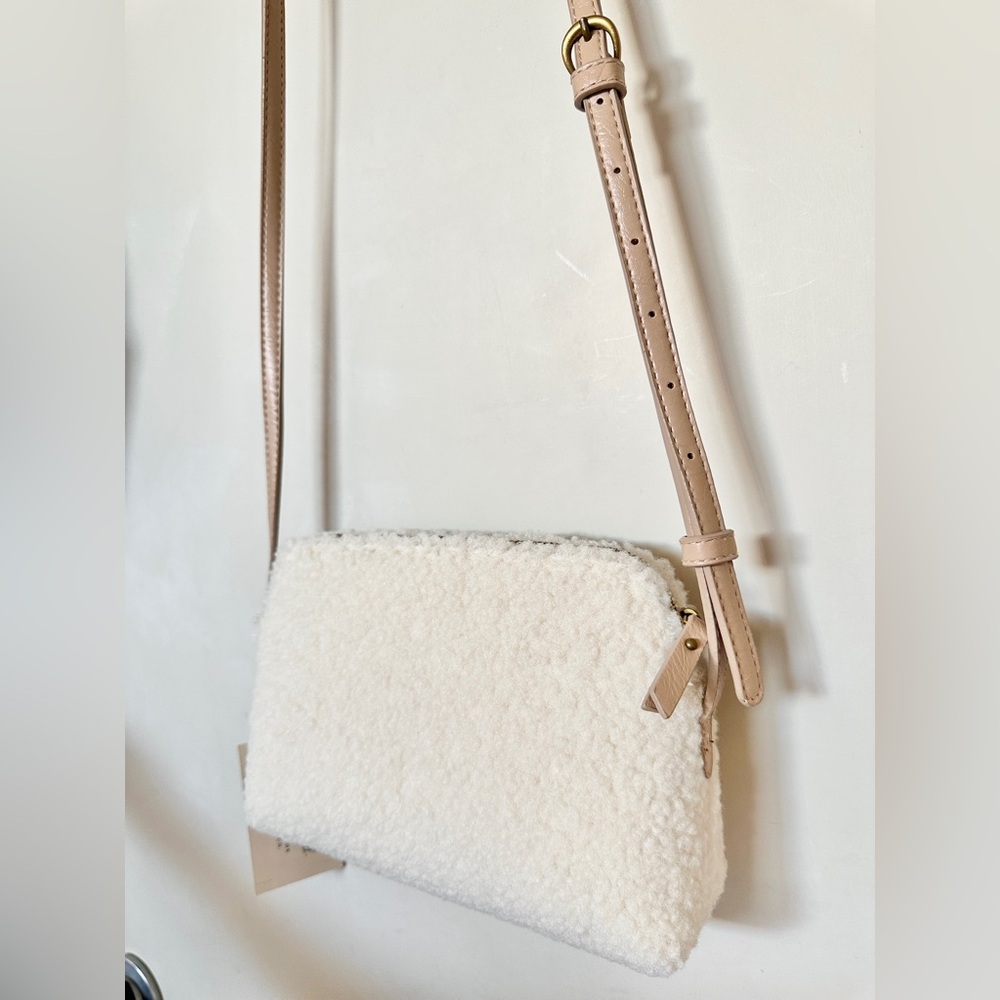 NWT Universal Thread Addison Crossbody Faux Leather Sherpa Shoulder Bag Cream